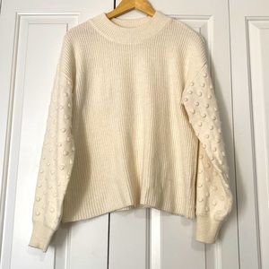 CeCe Cream Sweater Size L